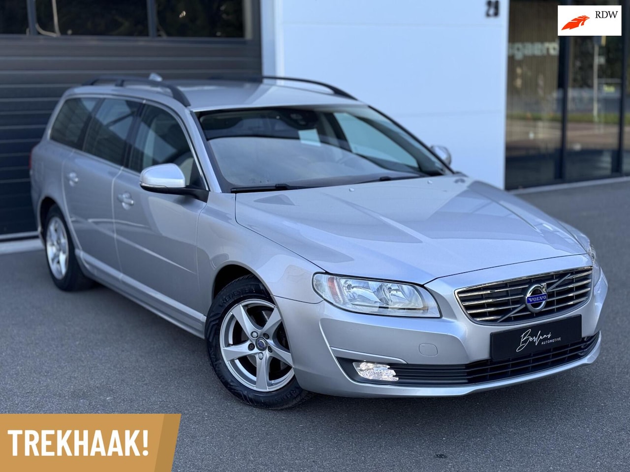 Volvo V70 - 1.6 D2 Summum Trekhaak | Leder | Stoelverw - AutoWereld.nl