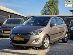 Hyundai i20 - 1.2i i-Vision Bluetooth/ PDC/ Cruise Control