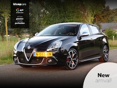 Alfa Romeo Giulietta - 1.4 Turbo Sport | Carplay | Camera | Xenon | Elek.st. | Leer | 18inch | 150PKSquadra