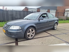 Volkswagen Passat - 2.0-20V Arctic