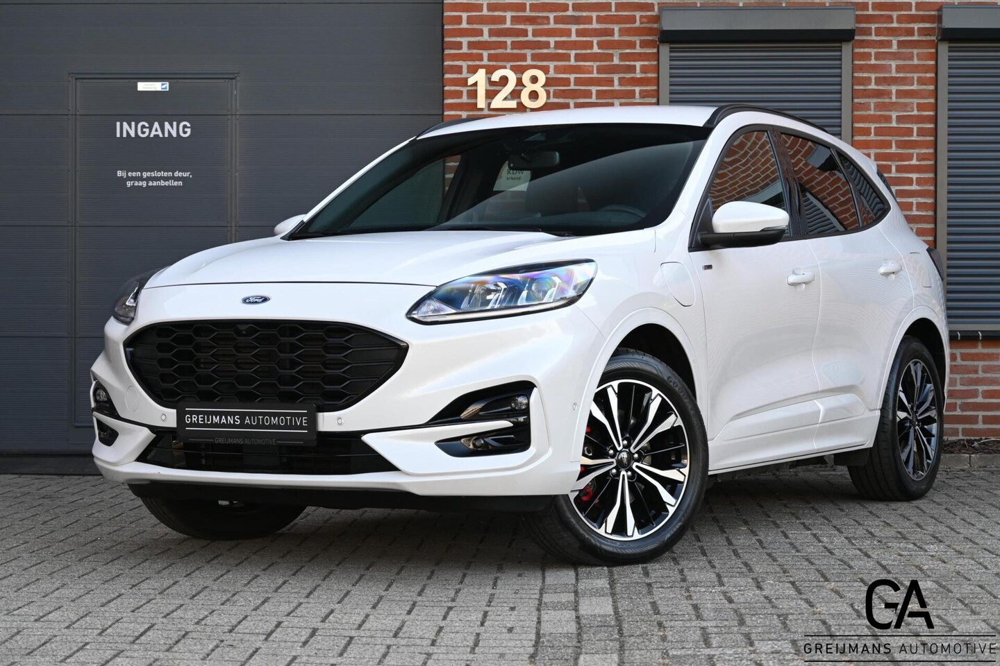 Ford Kuga - 2.5 PHEV ST-Line X|parelmoer wit|Carplay|Winterpakket - AutoWereld.nl
