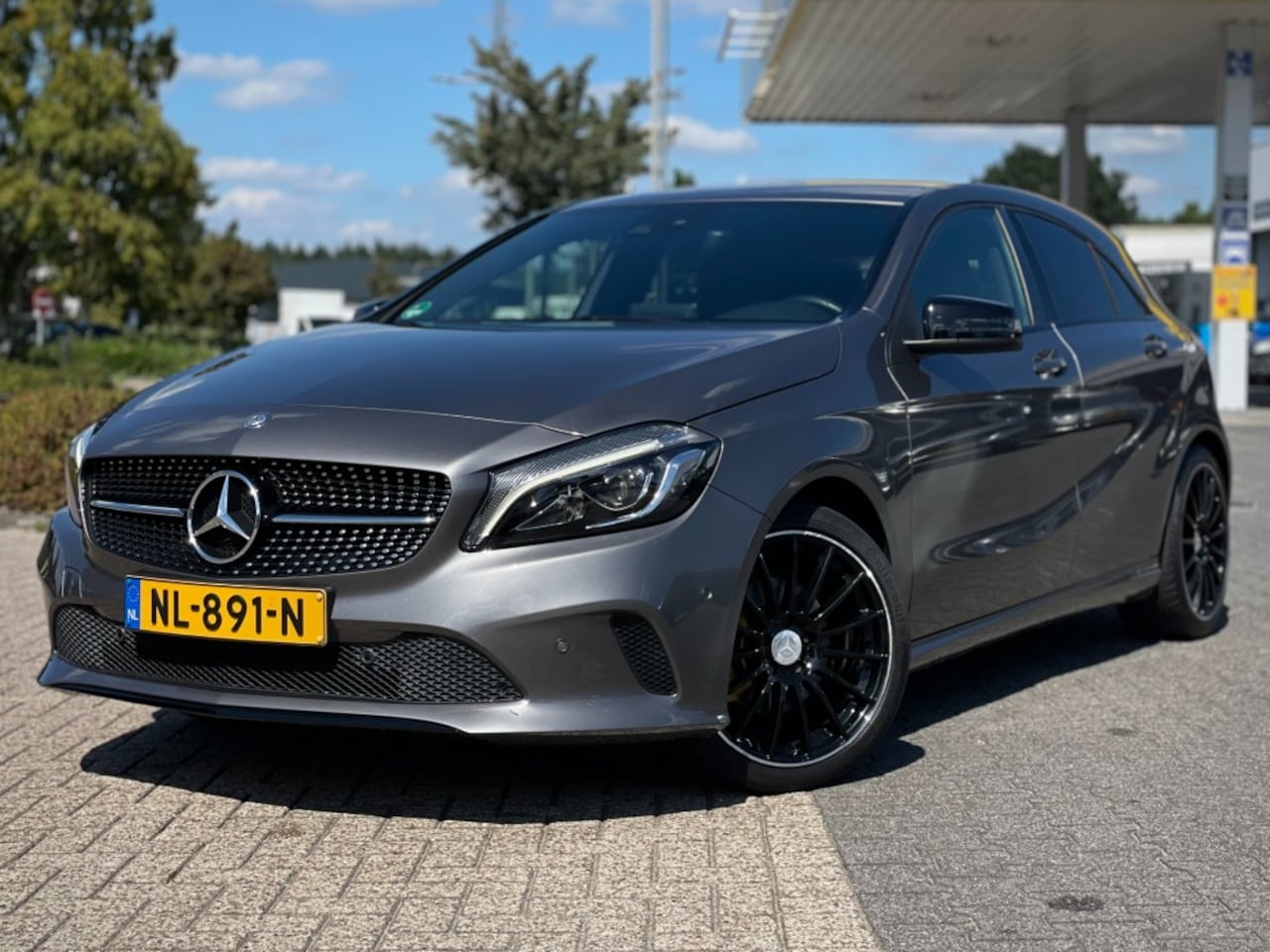 Mercedes-Benz A-klasse - A180 SPORTSTOELEN HARMON KARDON CAMERA - AutoWereld.nl
