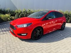 Ford Focus - 1.5 Red Edition ST line Cruise 18 inch PDC Navi