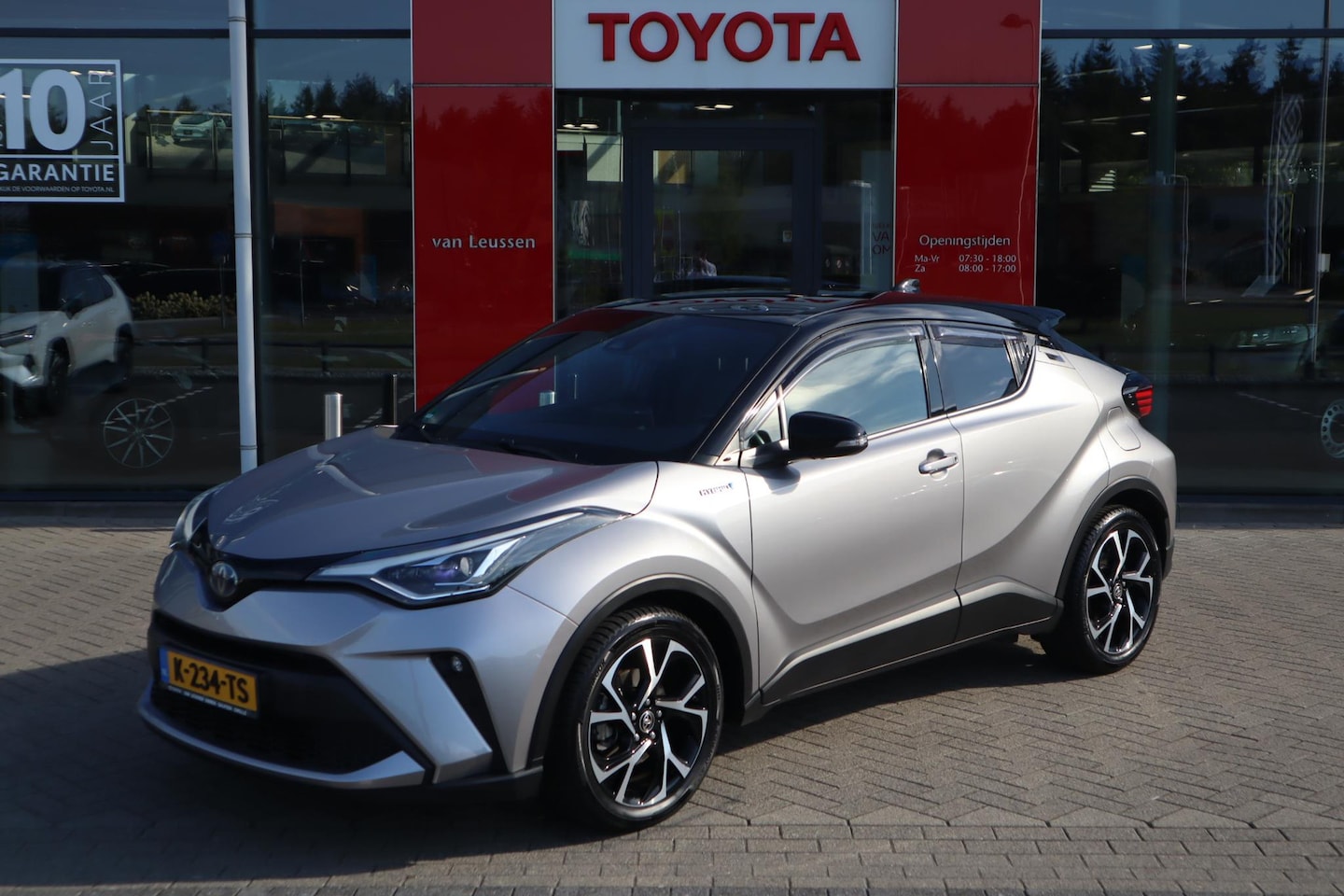Toyota C-HR - 1.8 HYBRID STYLE LED-PAKKET JBL-AUDIO NAVI AFN-TREKHAAK STOELVERW. AD-CRUISE CAMERA NL-AUT - AutoWereld.nl