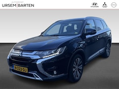 Mitsubishi Outlander - 2.0 2WD CVT Limited 7-persoons Automaat
