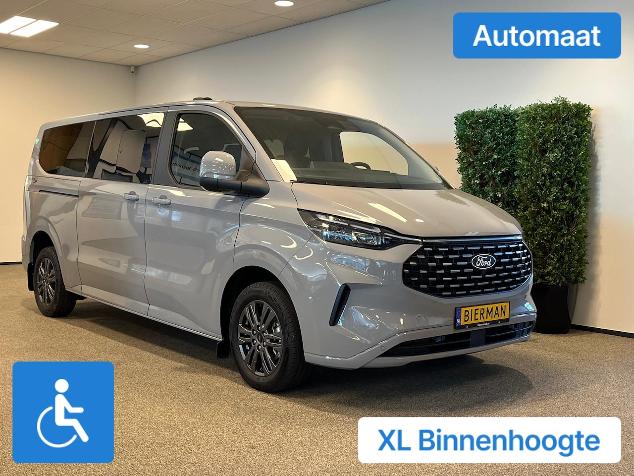 Ford Tourneo Connect - Custom L2H1 Rolstoelbus Bodemverlaging XXL 147cm - AutoWereld.nl