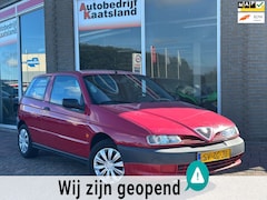 Alfa Romeo 145 - 1.4-16V T.Spark - Airco - OPKNAPPER