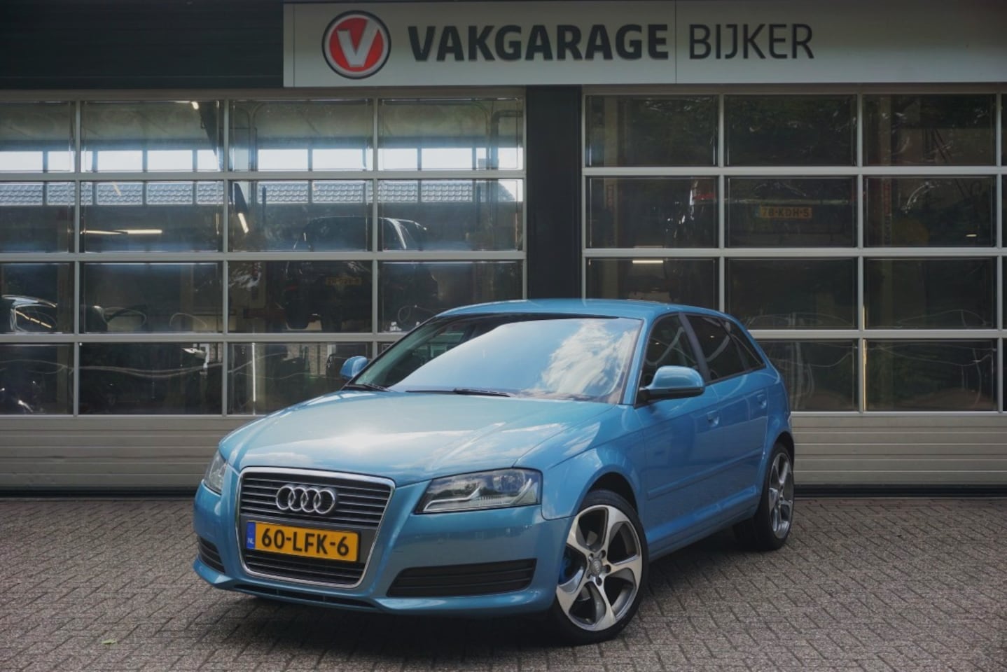 Audi A3 Sportback - 1.4 TFSI Attraction Pro Line Business Trekhaak/nieuwe apk/4 nieuwe banden! - AutoWereld.nl