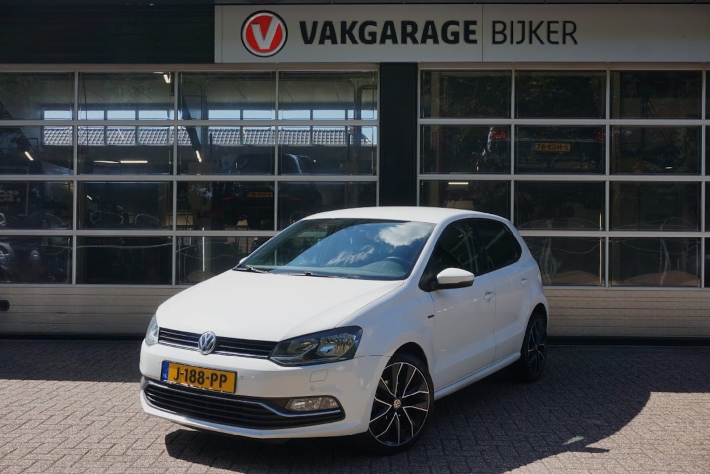 Volkswagen Polo - 1.2 TSI Comfortline Trekhaak/Nieuwe apk! - AutoWereld.nl