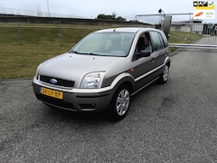 Ford Fusion - 1.4-16V Luxury SUPERNETTE AUTO