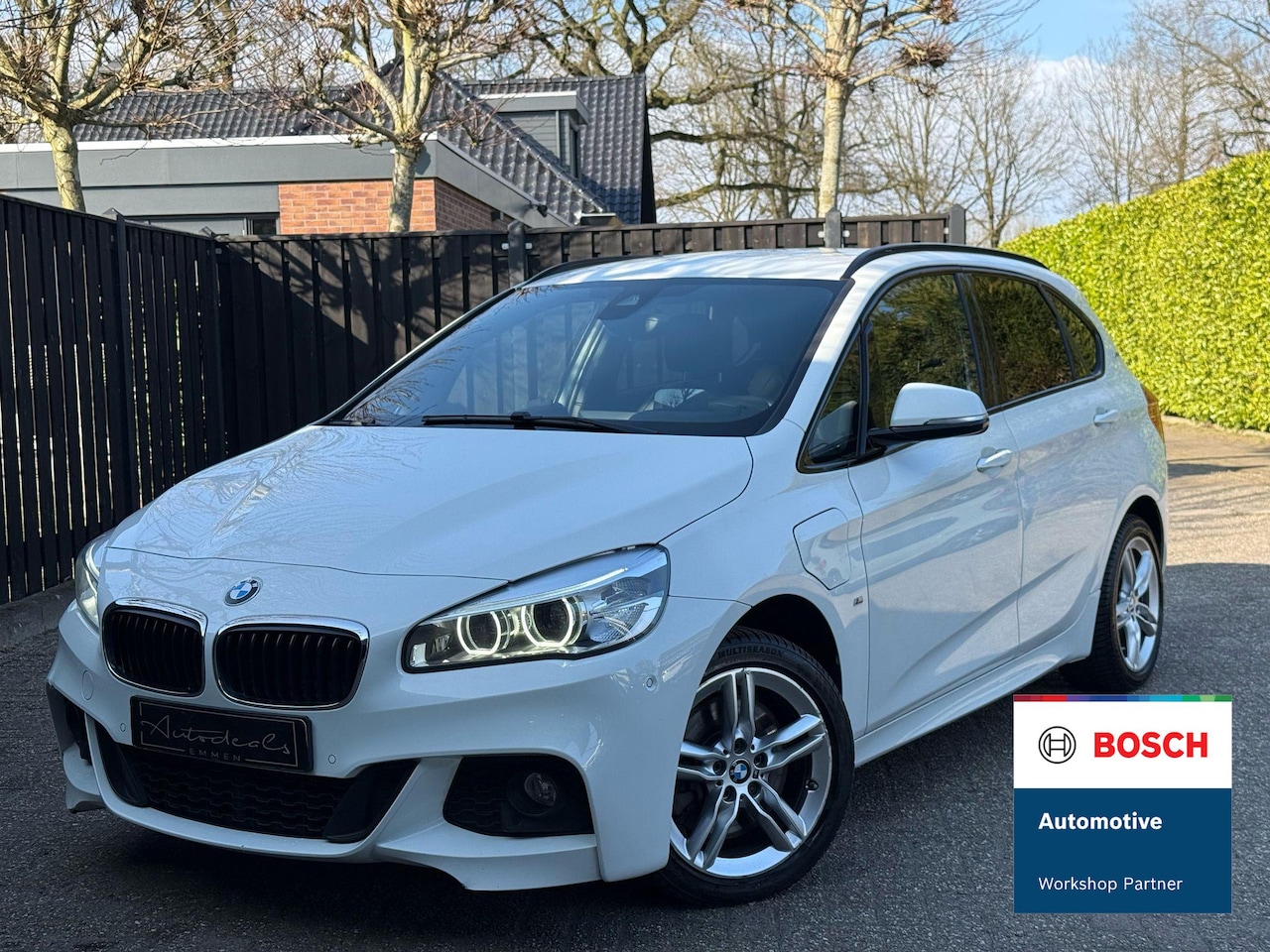BMW 2-serie Active Tourer - 225xe M Sport HUD LEER - AutoWereld.nl