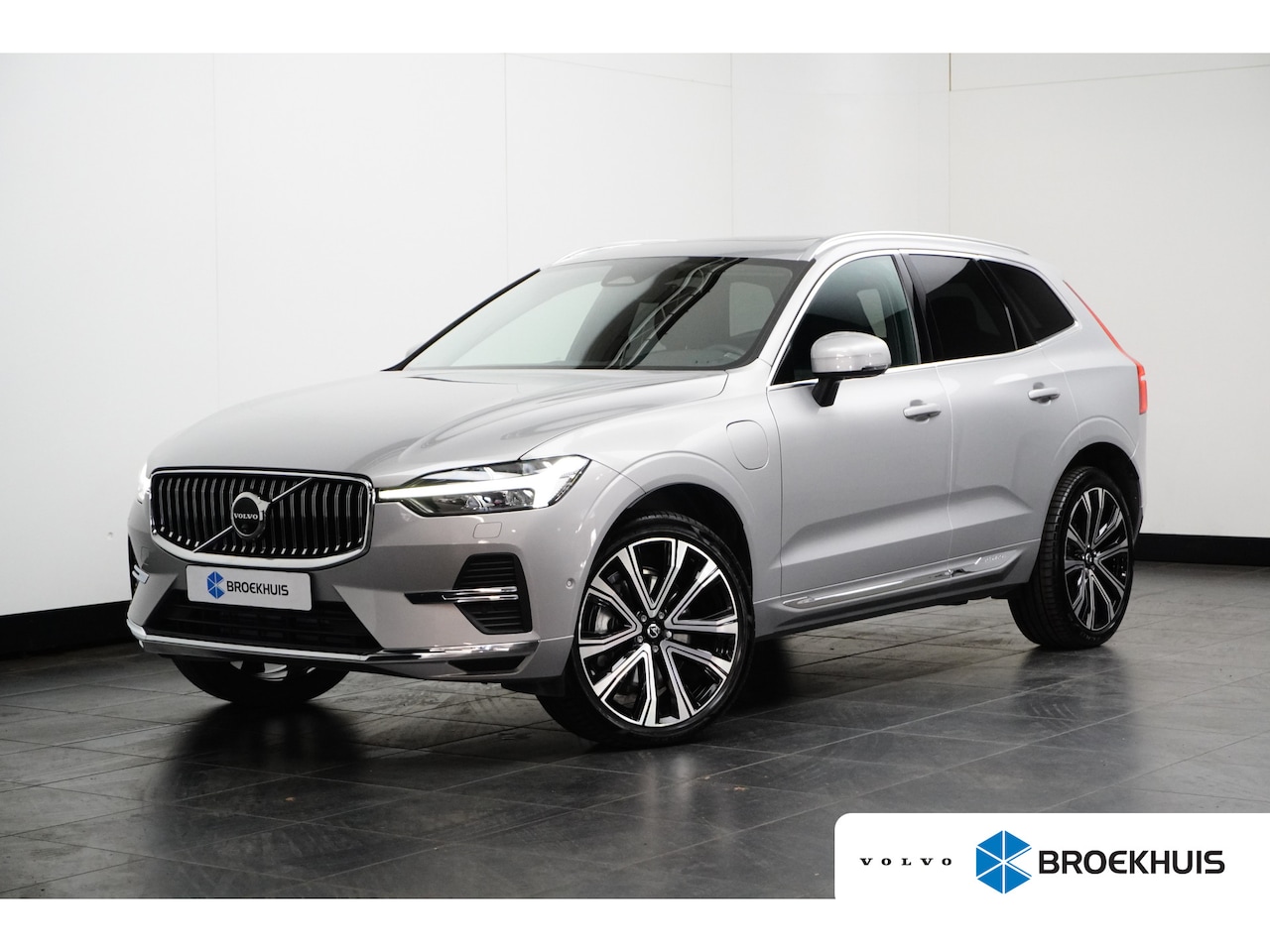 Volvo XC60 - 2.0 T6 Plug-in hybrid AWD Plus Bright Stoelventilatie | 360CAM | Trekhaak | Chique XC60! - AutoWereld.nl