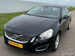 Volvo S60 - 1.6 T3 Kinetic -NAVI-NAP-2 eigenaren