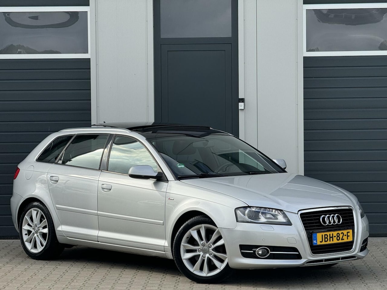 Audi A3 Sportback - 1.8 TFSI / 3x S-Line / Pano / Led / Xenon - AutoWereld.nl