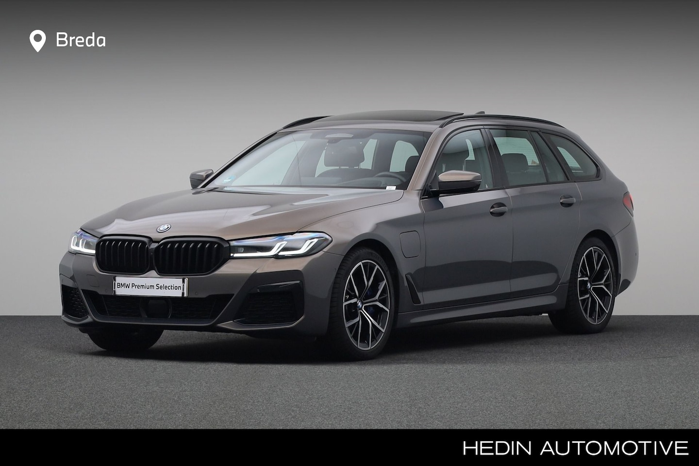 BMW 5-serie Touring - 530e Business Edition Plus | M-Sport Pro | Trekhaak | Laserlicht | Panoramadak | Comfortst - AutoWereld.nl