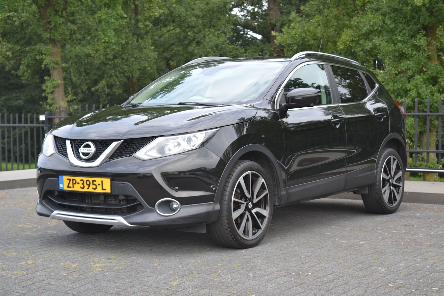 Nissan Qashqai - 1.2 Tekna | Pano | 19" LM | 360º | Navi | PDC | Climate - AutoWereld.nl