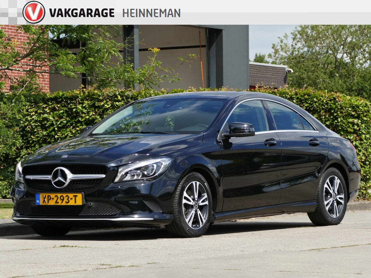 Mercedes-Benz CLA-Klasse - 180 Ambition AUTOMAAT | LED koplampen | achteruitrijcamera | navigatie - AutoWereld.nl