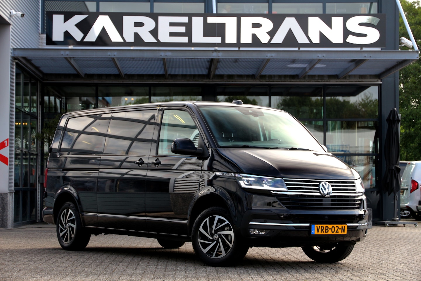 Volkswagen Transporter - 2.0 TDI 150 | Aut. | Bulli | 75 Edition | Navi | Camera | Airco.. - AutoWereld.nl