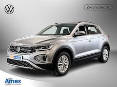 Volkswagen T-Roc - 1.5 150pk TSI Life Edition Achteruitrijcamera 'Rear View' | Adaptive Cruise Control | Dode