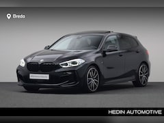 BMW 1-serie - M135i xDrive | M-sport | Achteruitrijcamera | Comfort Access | Harman Kardon | Stuur-/ Sto