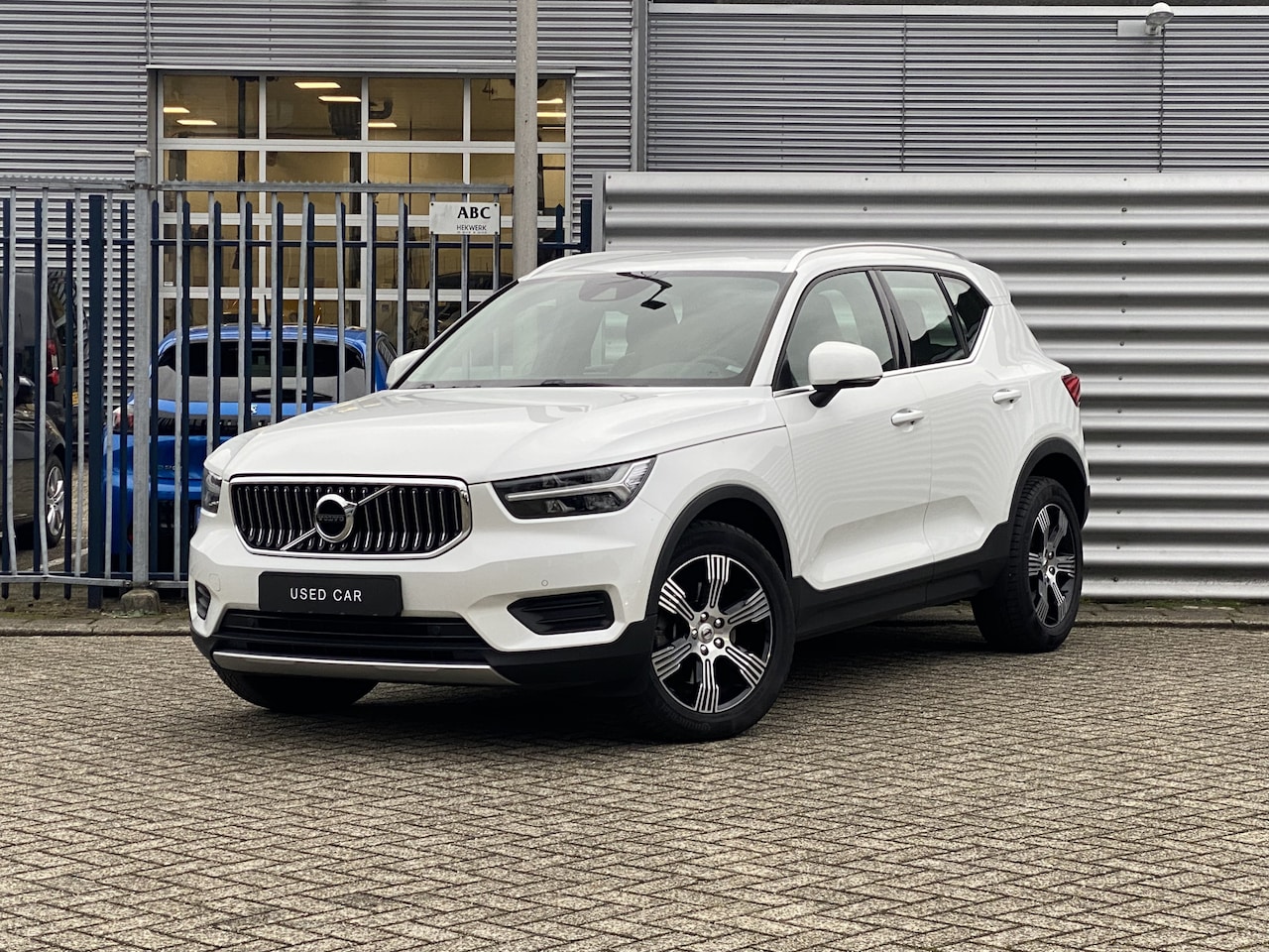 Volvo XC40 - T4 Inscription | CarPlay | Camera | Rijklaarpijs | Stoelverwarming - AutoWereld.nl