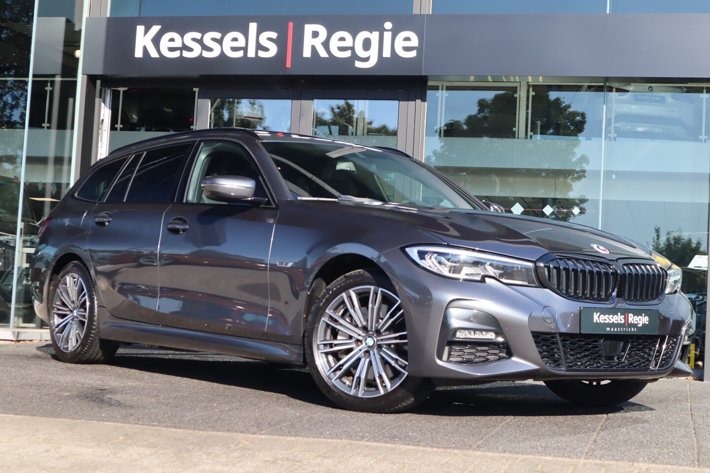 BMW 3-serie Touring - 330e M-sport Pano Laser HuD H&K Memory Elec.trekhaak - AutoWereld.nl