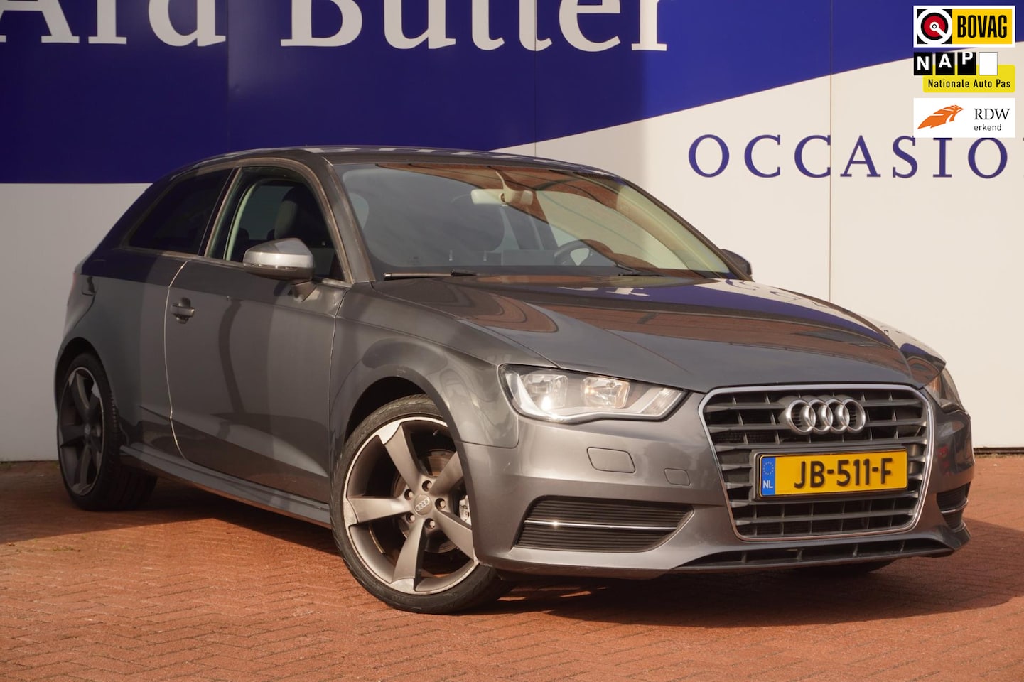 Audi A3 - 1.6 TDI Attraction Pro Line+airco+18"lmv velgen+nieuwe distributie =EXPORT PRIJS !! - AutoWereld.nl
