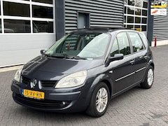 Renault Scénic - 2.0-16V Business Line, panoramadak, trekhaak, clima