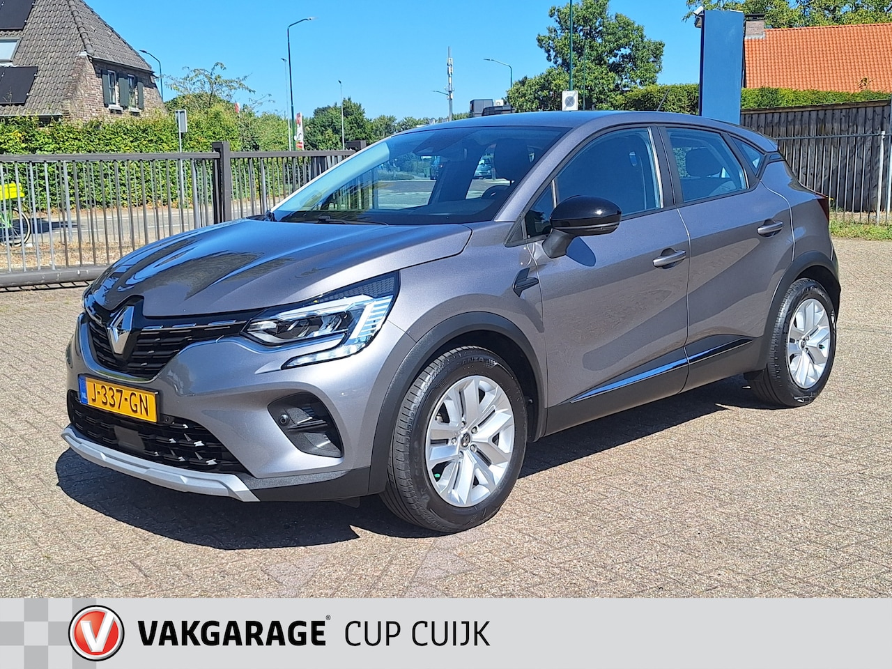 Renault Captur - 1.0 TCe 100 Zen Navigatie / Airco / Cruise Control / Car Play / Camera / Trekhaak - AutoWereld.nl