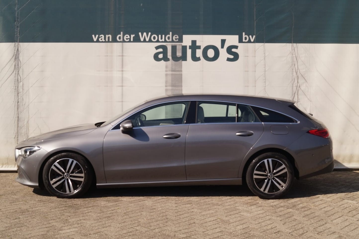 Mercedes-Benz CLA-klasse Shooting Brake - 180 d Bns Sol. Lux. - AutoWereld.nl