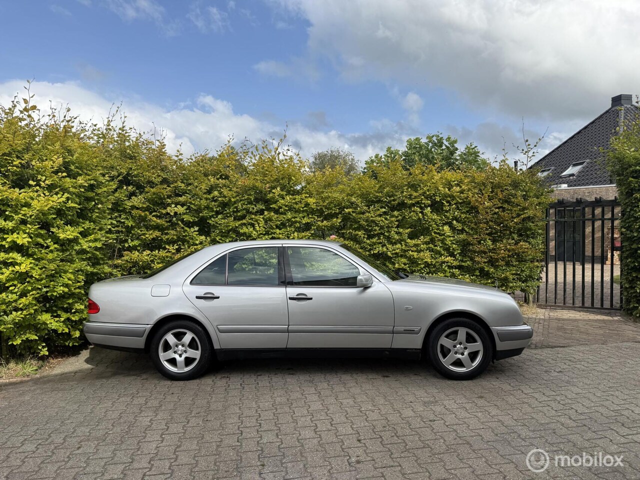 Mercedes-Benz E-klasse - 240 V6 Elegance Cruise / Leder / Airco / - AutoWereld.nl