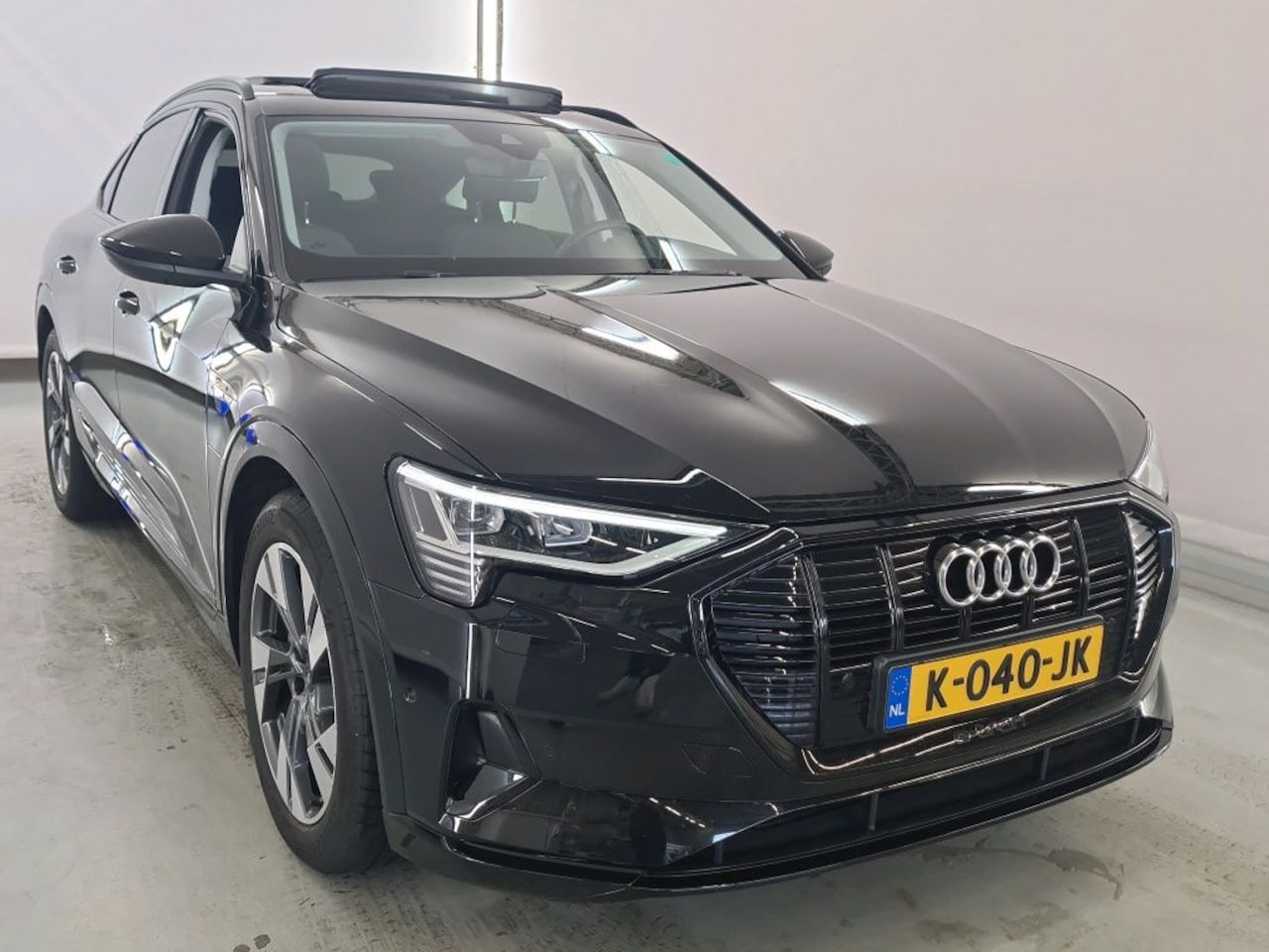 Audi e-tron Sportback - 50 quattro Business edition Plus 71 kWh | Black Edition | Panoramadak | Memory Seats | Luc - AutoWereld.nl