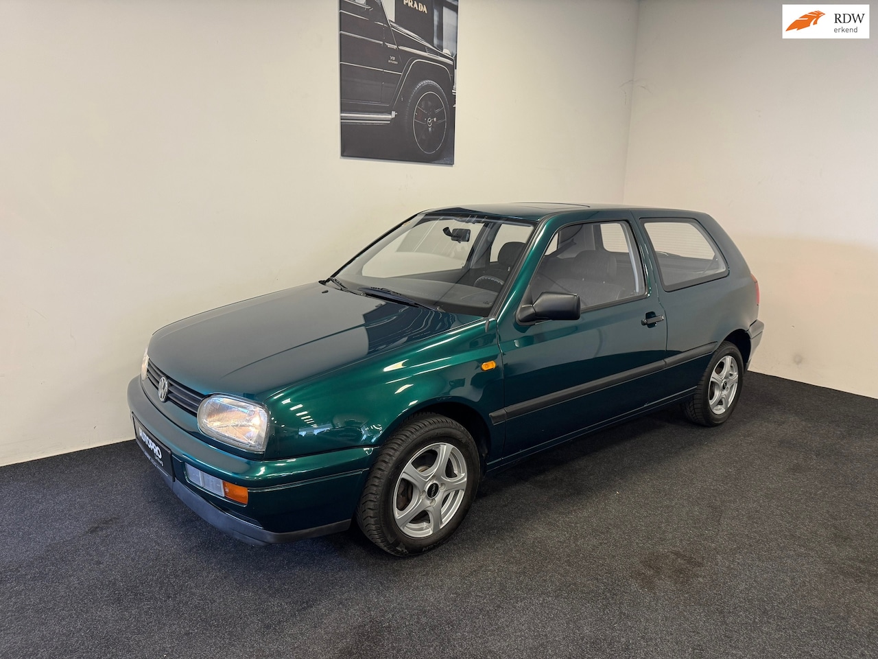 Volkswagen Golf - 1.8 GL 1.8 GL - AutoWereld.nl