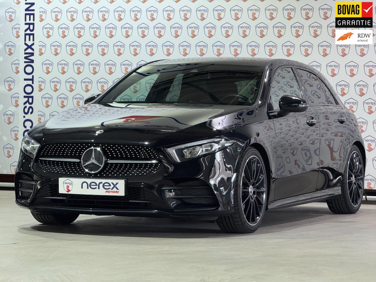 Mercedes-Benz A-klasse - 250 Premium Plus | AMG | Pano | Ambient light | PDC - AutoWereld.nl