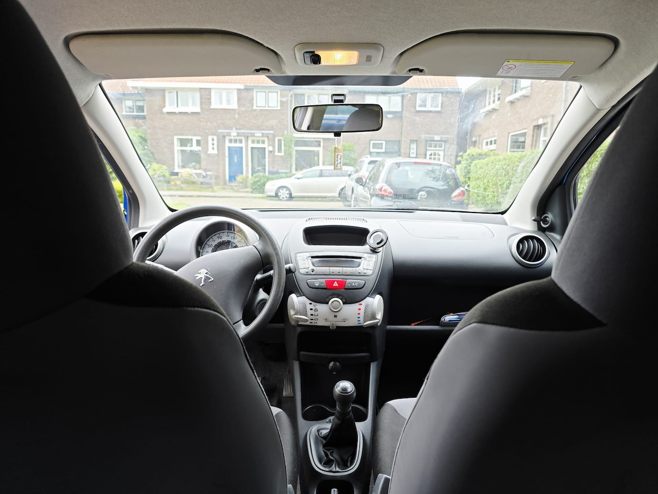 Peugeot 107 - 1.0 Access Accent - AutoWereld.nl