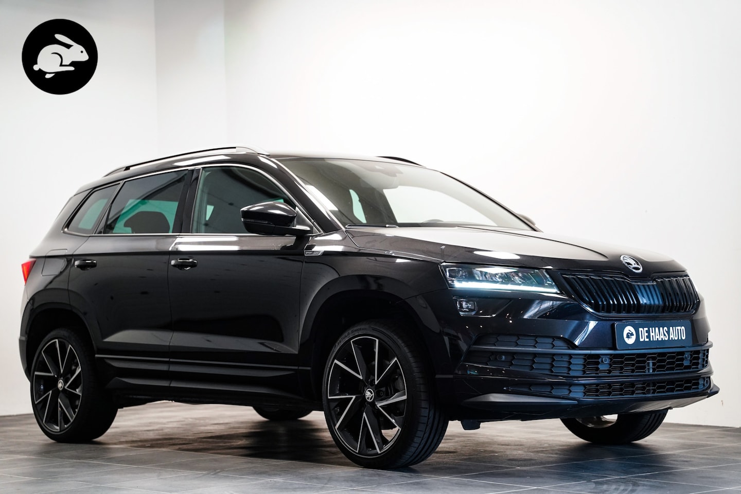 Skoda Karoq - 1.5 TSI Sportline/19 inch/Apple car play/Stoelverwarming - AutoWereld.nl
