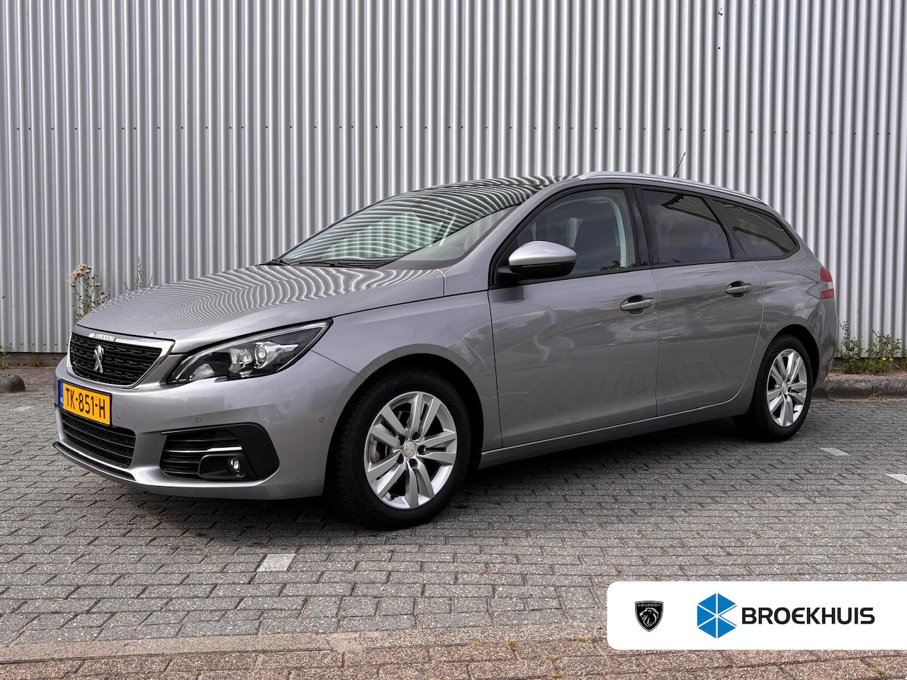 Peugeot 308 SW - 1.2 PureTech Blue Lease Executive 110PK | Dealer Onderhouden | Panoramadak | Navigatie | P - AutoWereld.nl