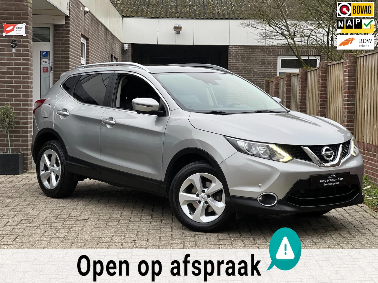Nissan Qashqai - 1.2 Connect Edition NAVI PANO 360Cam LM 17! - AutoWereld.nl