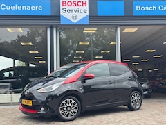 Toyota Aygo - 1.0 VVT-i x-clusiv / Lederen bekleding / Climate Controle / Handsfree/ Carplay