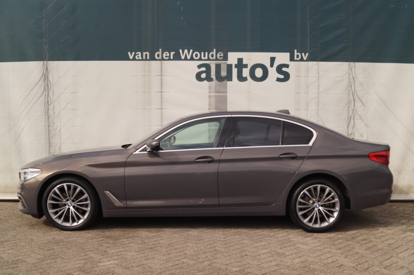 BMW 5-serie - 520i High Ex. Ed. - AutoWereld.nl