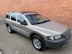 Volvo XC70 - 2.4 T AWD Comfort Line Airco Cruise