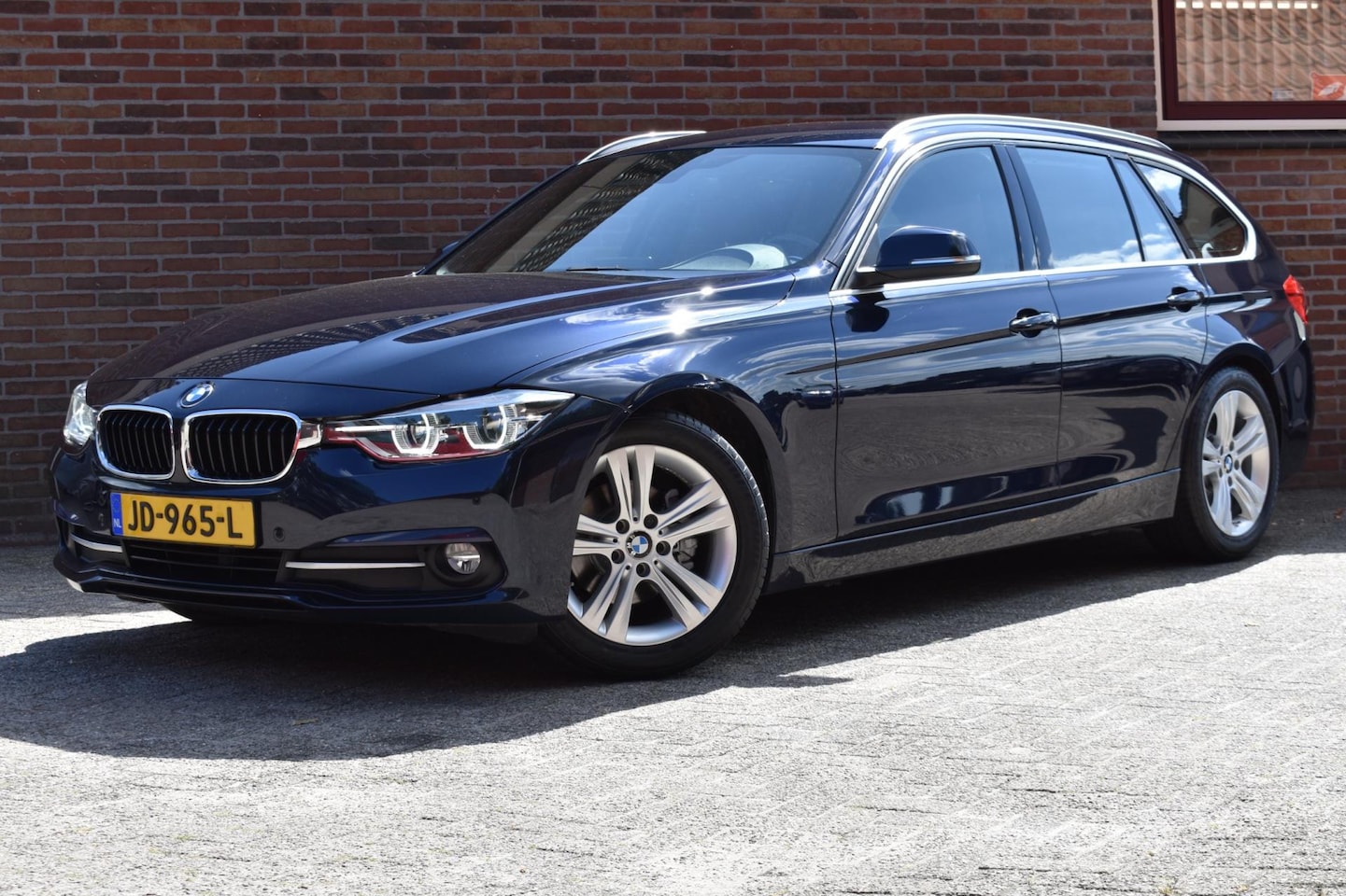 BMW 3-serie Touring - 320d EDE Corporate Lease Sport '16 LED Leder Clima Navi Cruise Inruil mogelijk - AutoWereld.nl