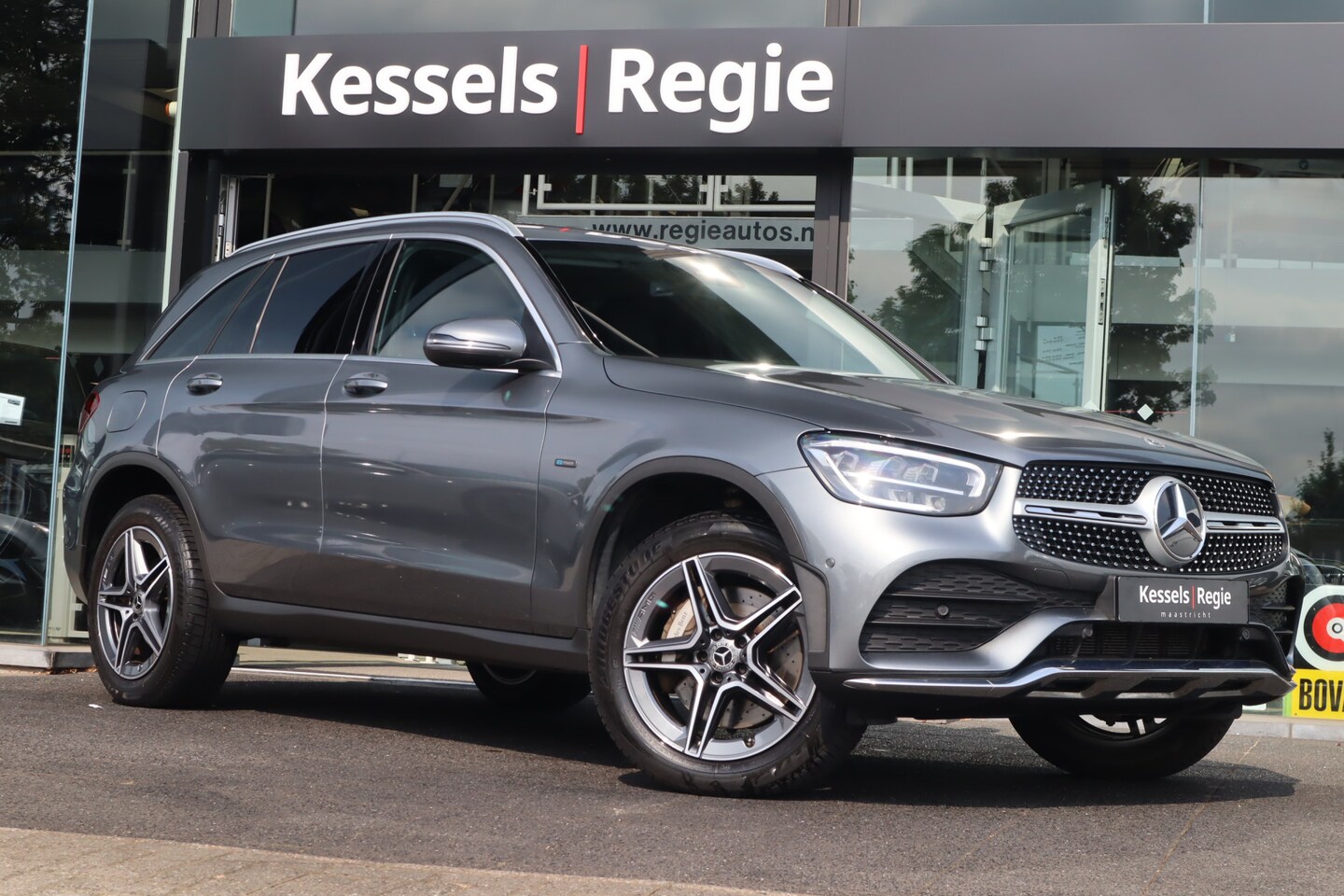 Mercedes-Benz GLC-klasse - 300e 4MATIC AMG CarPlay Camera Elec.haak Blis Stoelverwarming - AutoWereld.nl