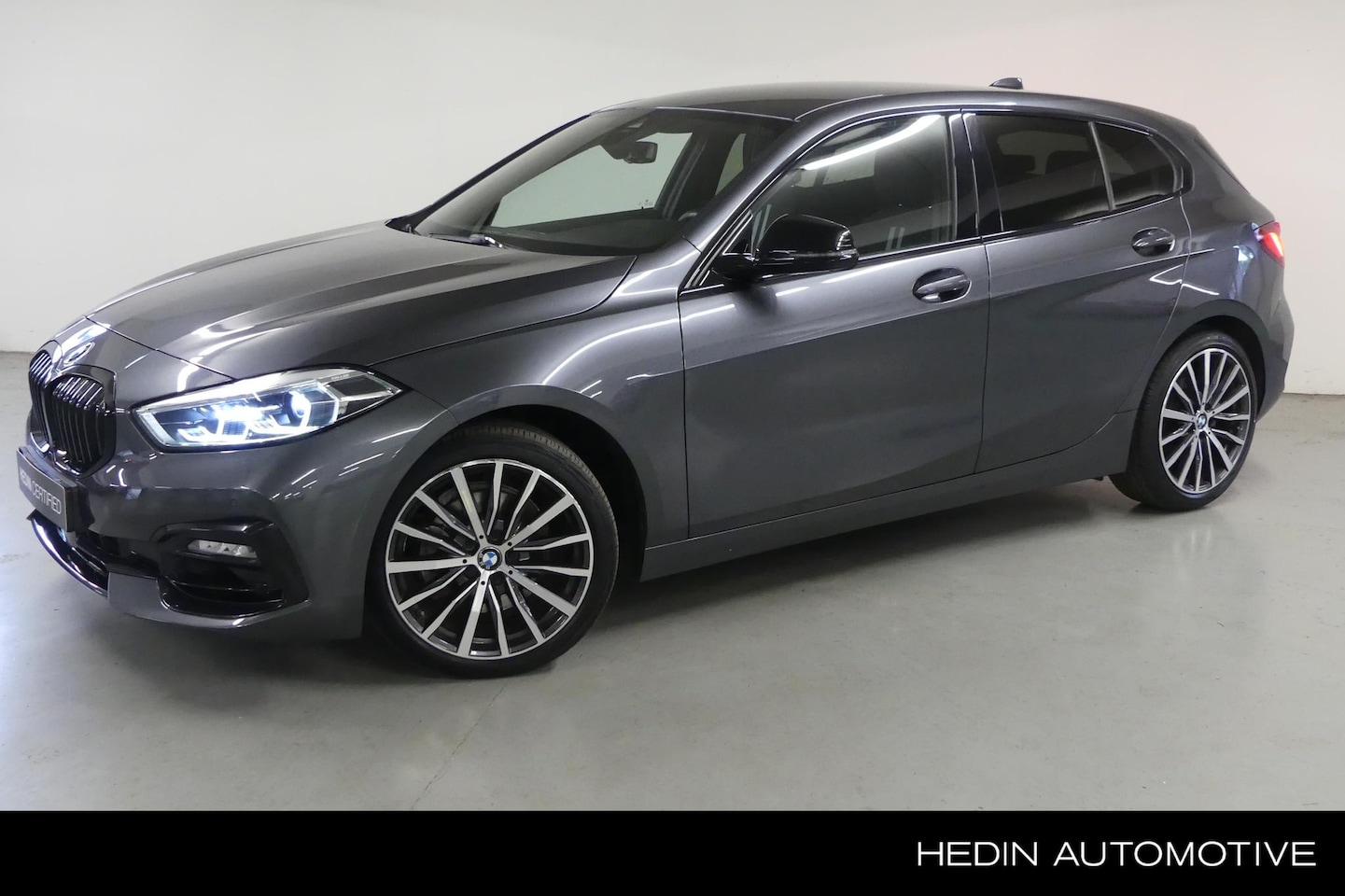 BMW 1-serie - 118i High Executive | Automaat | Sport Line | Shadow Line | Connected Package Professional - AutoWereld.nl