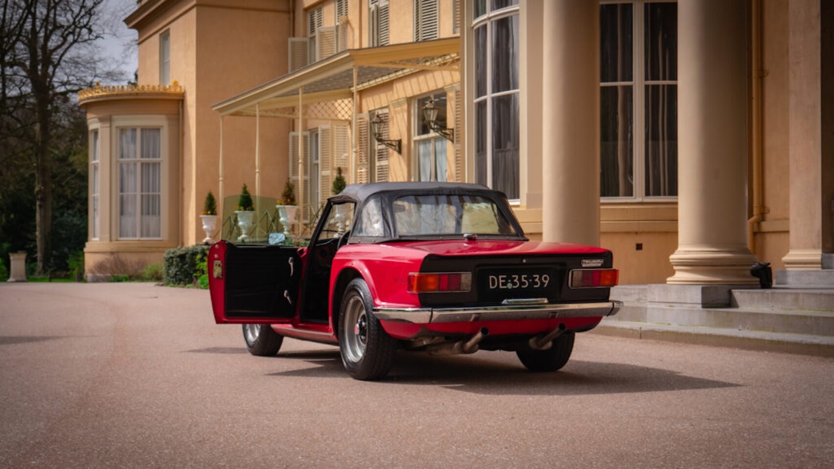 triumph-tr6-tr6-injection.jpg