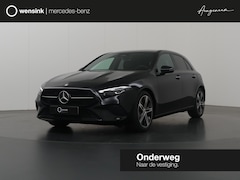 Mercedes-Benz A-klasse - 180 Luxury Line | Night Pakket | Multiebeam LED | 18 inch | Apple Carplay