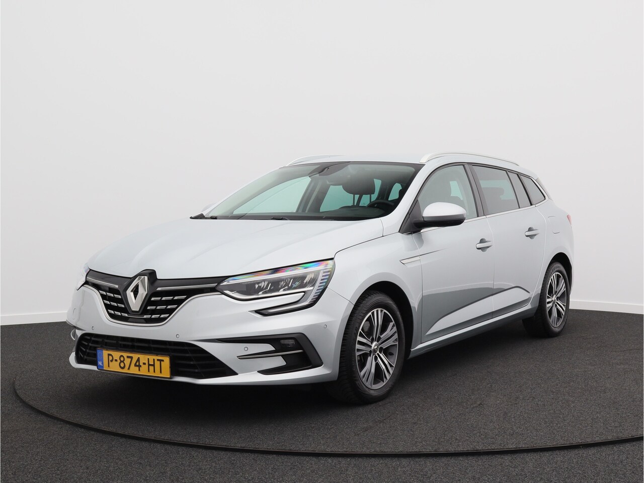 Renault Mégane E-Tech - Estate 1.6 Plug-In Hybrid 160 Intens/ lage km/ zeer mooi! - AutoWereld.nl
