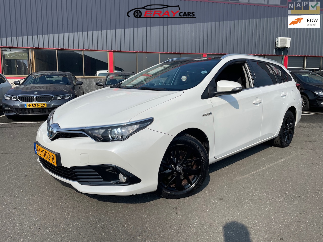 Toyota Auris Touring Sports - 1.8 Hybrid Lease / AUTOMAAT / NAP / PANO / CAMERA / - AutoWereld.nl