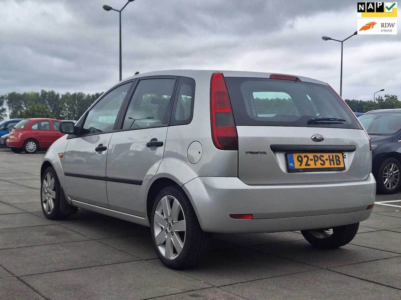 Ford Fiesta - €1850,-1.4-16V Futura AUTOMAAT AIRCO APK 2026 5d - AutoWereld.nl