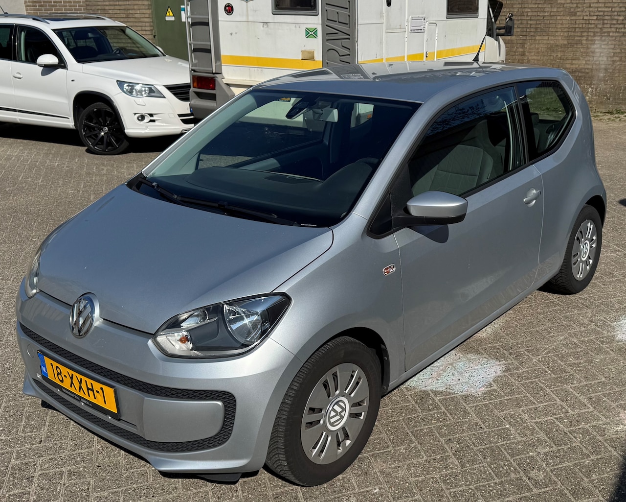 Volkswagen Up! - 1.0 move up! BlueMotion Airco - AutoWereld.nl